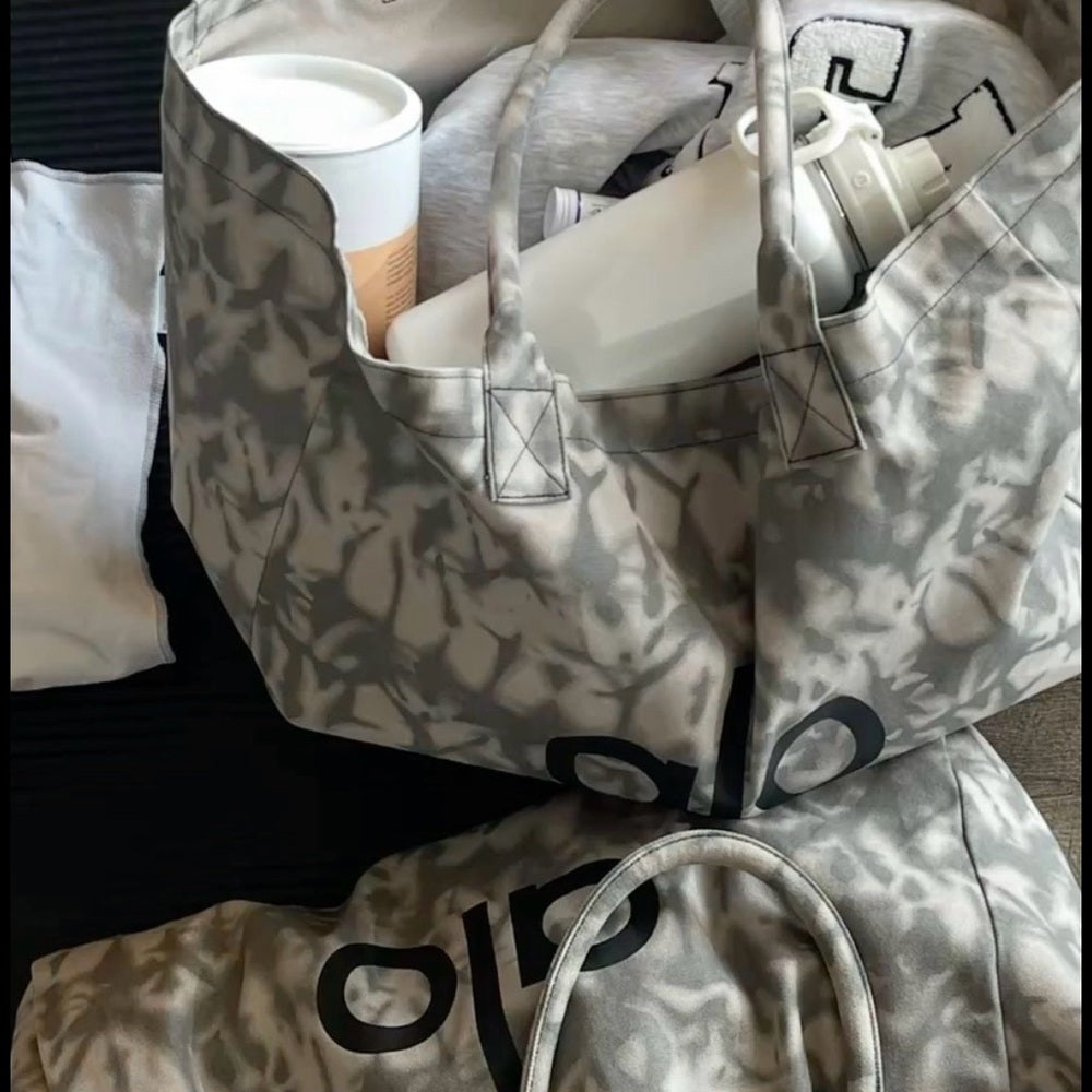 ALO Yoga Gray Women's Tote Bag